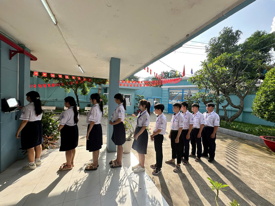 THỰC HIỆN MÔ HÌNH TRƯỜNG HỌC THÔNG MINH – AN TOÀN – KHÔNG TIỀN MẶT