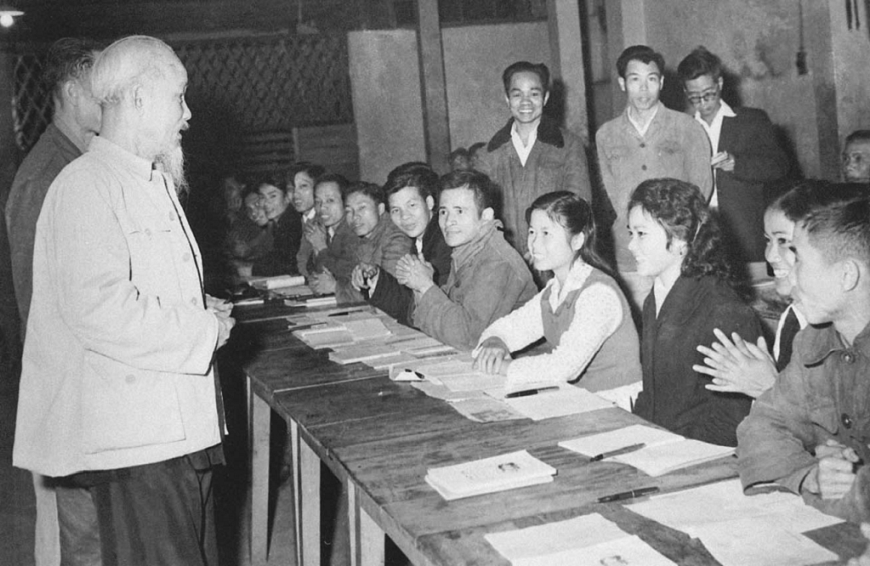 Tư tưởng Hồ Chí Minh về phát triển đội ngũ nhà giáo và sự vận dụng của Đảng trong giai đoạn hiện nay